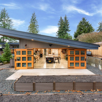 Bellevue Garage & Woodworking Workshop