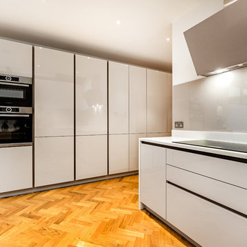Modern High Gloss Lacquer Kitchen&utility room