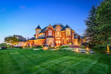 Huge eclectic house exterior idea in Chicago