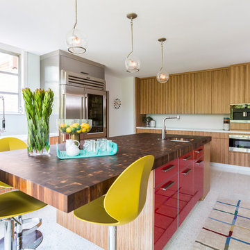 Mid Century Bright Kitchen