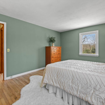877 Chestnut Hill Road, Glastonbury, CT 06073