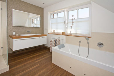Modernes Badezimmer in Hamburg