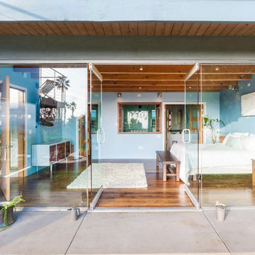 Stunning Mid-Century Modern