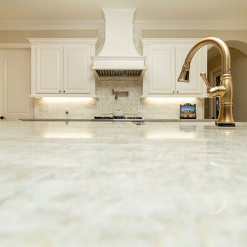 Wellspring Lake - Kitchen
