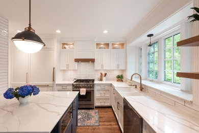 Example of a mid-sized cottage kitchen design in Vancouver