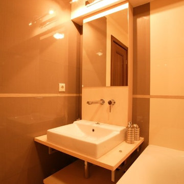 MODERN BATHROOM