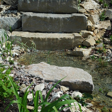 Wasserspiel im Garten