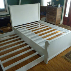 Sleigh Bed w/Trundle - Sleigh Beds