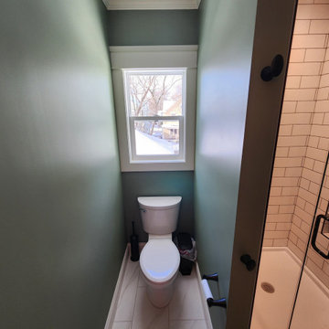Perrin & Colleen Addition (Master Bathroom), SE GR