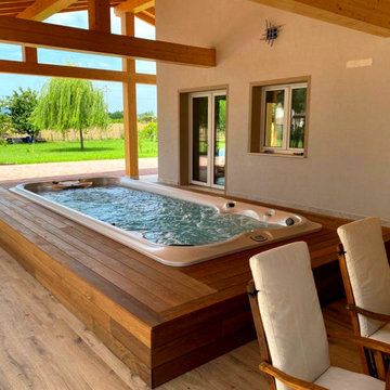 Jacuzzi® Swimspa ideale per il nuoto controcorrente  con zona idromassaggio