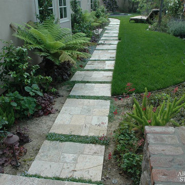 Stone Floor – Antique, Reclaimed Limestone ‘Dalle de Bourgogne’ pavers