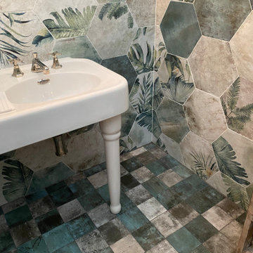 Jungle Wet Room & Bath