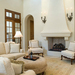 Mediterranes Wohnzimmer in Houston