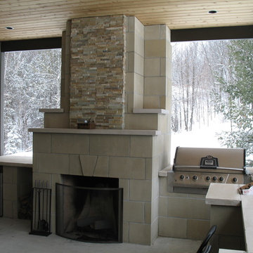 Outdoor Kitchen and Fireplace (under construction)