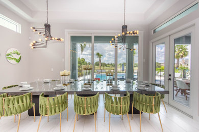Dining room - modern dining room idea in Orlando