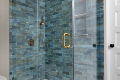 Inspiration for a transitional bathroom remodel in Minneapolis