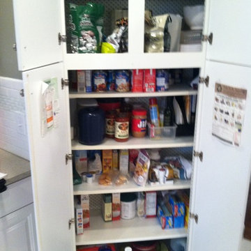 Eagle Pointe Pantry - Before