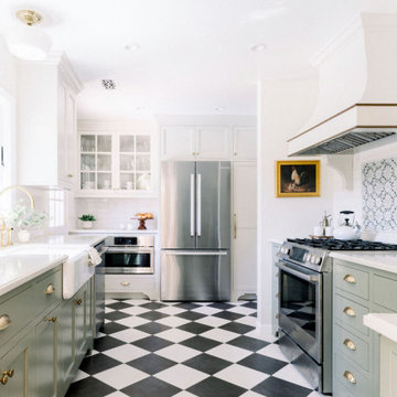 The Shabby-Chic Charmer