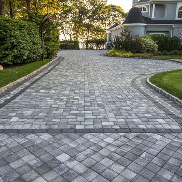 Welcoming Long Island Driveway