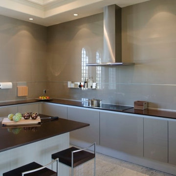 The Woodlands-Carlton Woods transitional kitchen