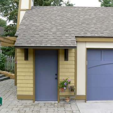 Outdoor Urban Retreat - Garage