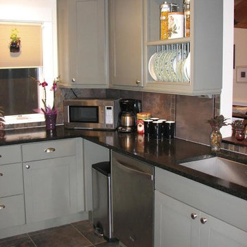 Recessed trash can cubby