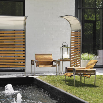 Tres Chic Outdoor Seating Area