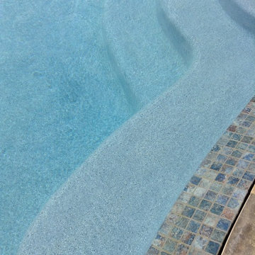 Lodi perimeter overflow pool