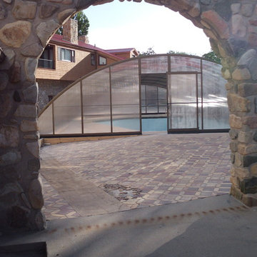 Retractable Pool Enclosures - Medium Height Designs