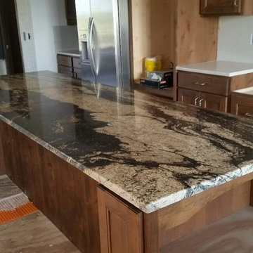 Silver Supreme Granite Island & London Grey Quartz