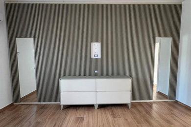 BOISERIE CON PORTA A SPECCHIO