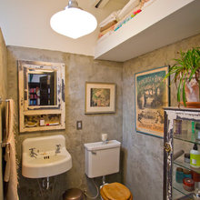 men's bathrooms