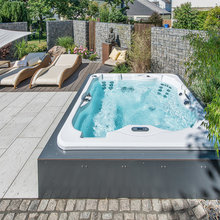 hot tub