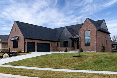 Example of an exterior home design in Cincinnati