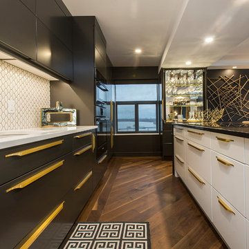 CLASSIC BLACK WHITE AND GOLD