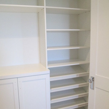 Large His & Hers Walk-in