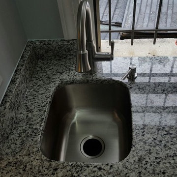 Santa Cecilia Light Kitchen Countertop
