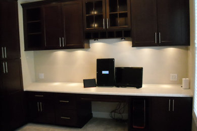 Home design - mid-sized traditional home design idea in Charleston