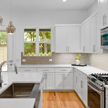 1411 Cometa A Kitchen