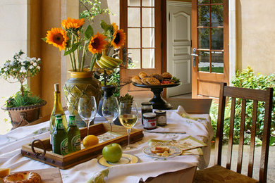 Mountain style patio photo in Orange County