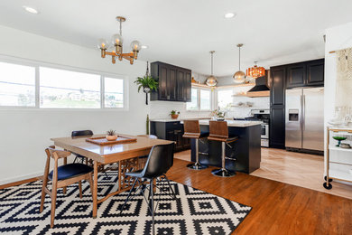 Dining room - 1950s dining room idea in Los Angeles