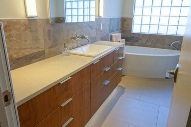Bathroom - 1950s bathroom idea in Seattle