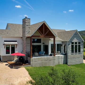Modern Lakeside Farmhouse Kingsland