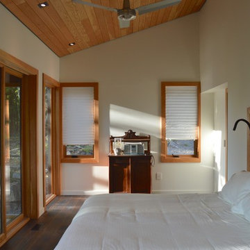 Four Season Cottage near Haliburton