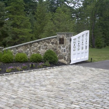 VIRGINIA gate and pavers