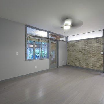 Mid-Century Modern Stunner