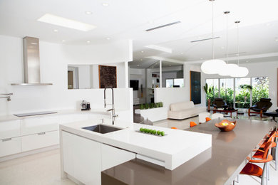 Example of a transitional kitchen design in Toronto