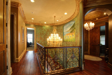 Inspiration for a traditional hallway in Tampa.