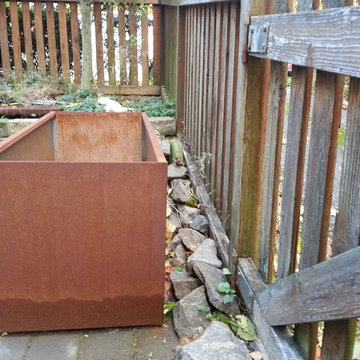 Corten Steel retaining wall or hedge