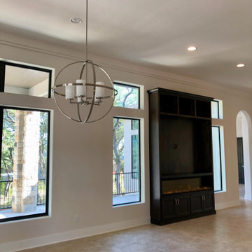 Transitional: 4,288 ft²/4 BR/3.5 BA/1 ST home
